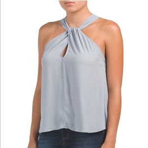 Lush Keyhole Top